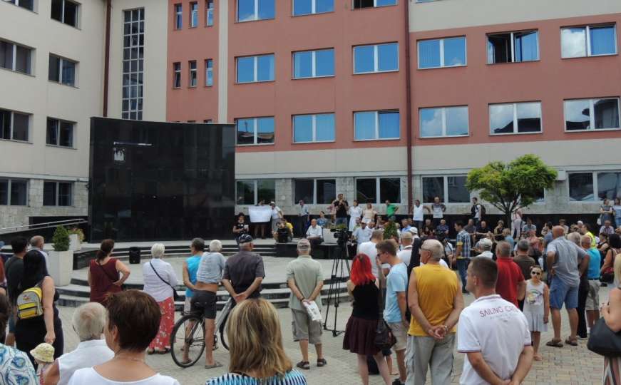 U Bihaću održani mirni protesti zbog migrantske krize